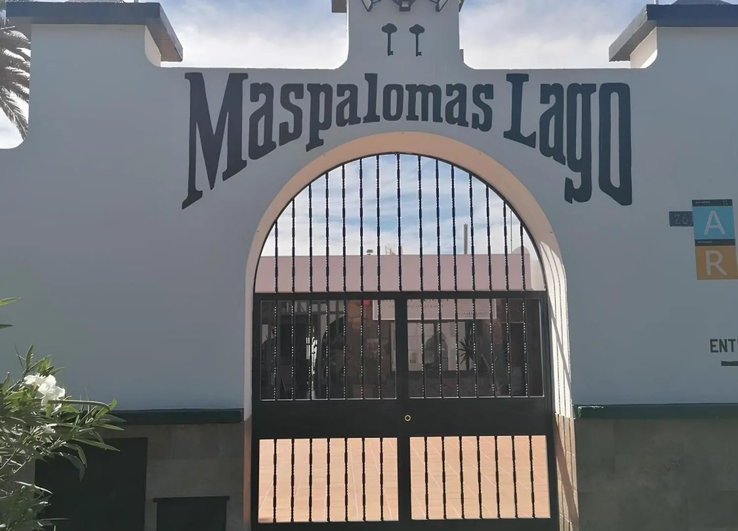 Bungalow Enfrente Piscina En Maspalomas Maspalomas  Spain